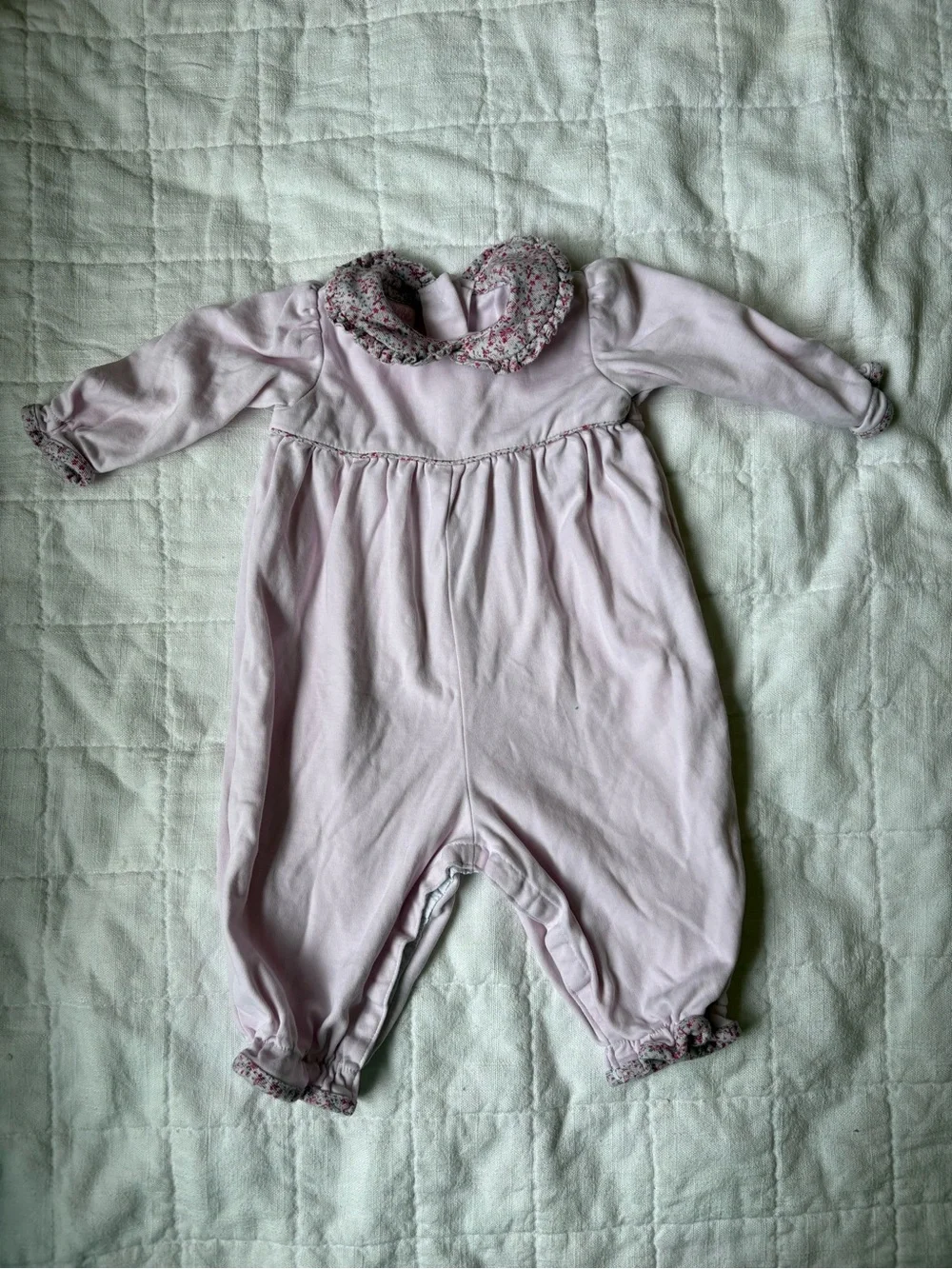 Petit Bebe Baby Girl Pink Floral-Trim One-Piece Romper 6 Months Peter Pan Collar